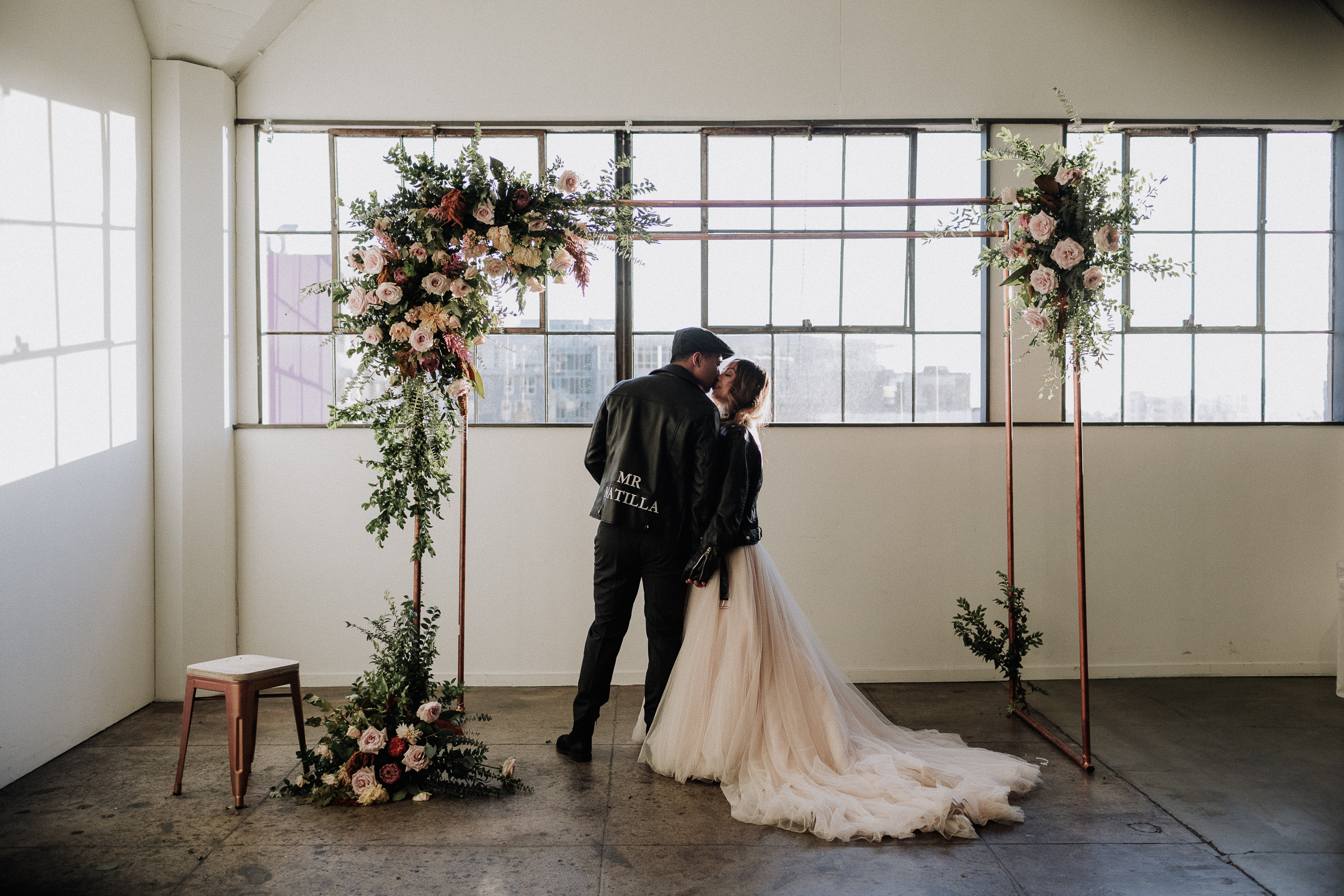 Gretchen Gause Photography | Los Angeles Hudson Loft Wedding #hudsonloft #laweddingphotographer #DTLA #weddingplanning #romanticwedding #rooftopwedding #weddingphotography #weddingdress #leather