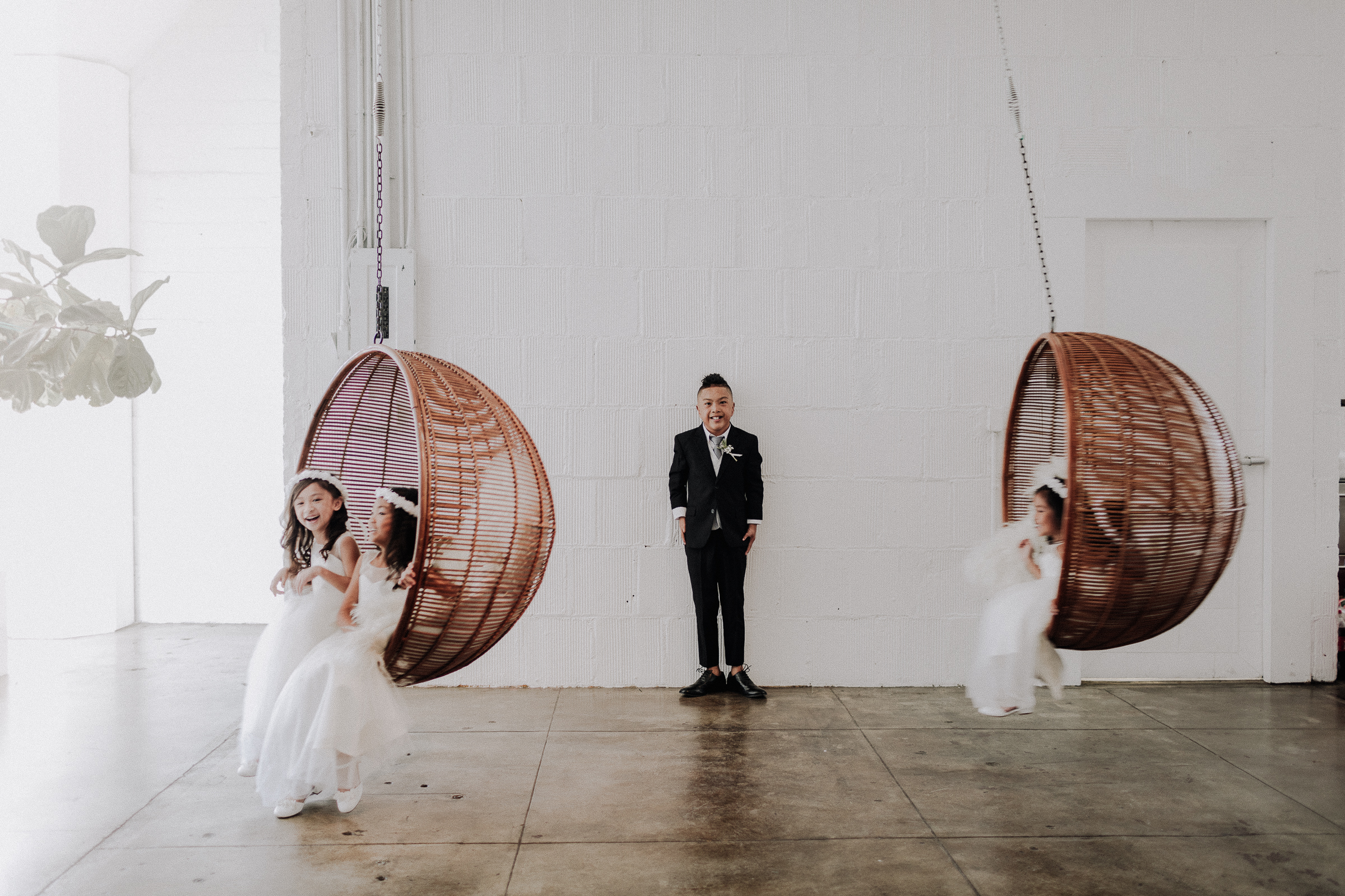 Gretchen Gause Photography | Los Angeles Hudson Loft Wedding #hudsonloft #laweddingphotographer #DTLA #weddingplanning #romanticwedding #rooftopwedding #weddingphotography #weddingdress