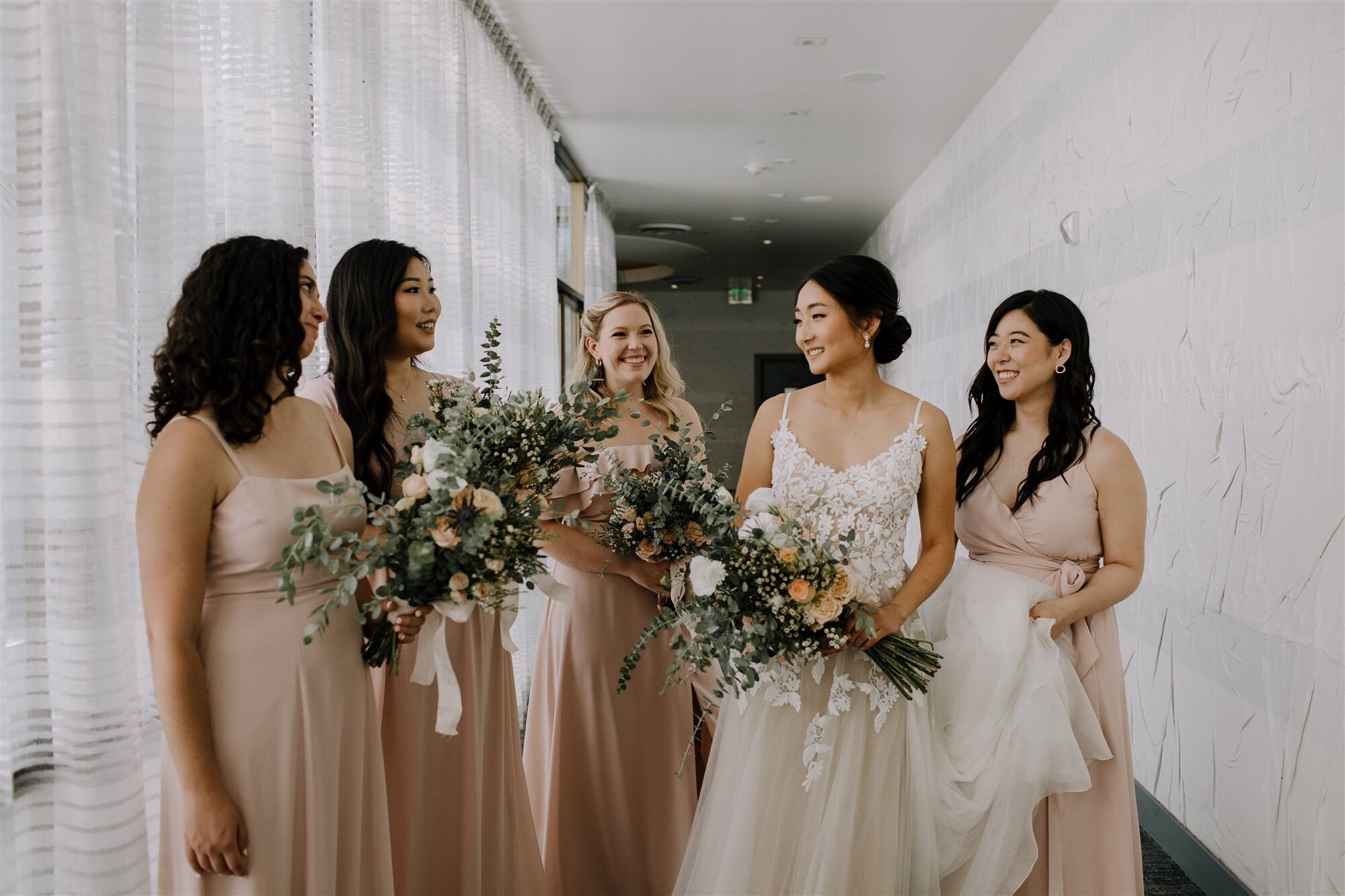 Gretchen_Gause_Los_Angeles_Line_Hotel_Koreatown_Wedding_Photo_0015.jpg